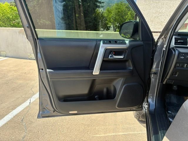 Used 2021 Toyota 4Runner SR5 Premium w/ Moonroof Package AWD/4WD image 10