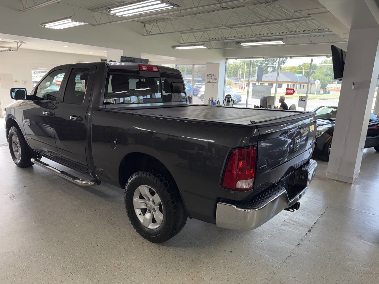 Used 2018 RAM 1500 Classic SLT image 7