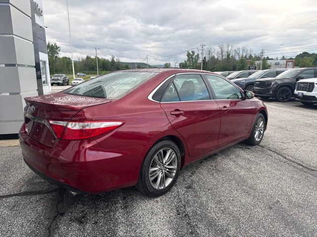 Used 2017 Toyota Camry SE w/ Moonroof Package FWD image 7