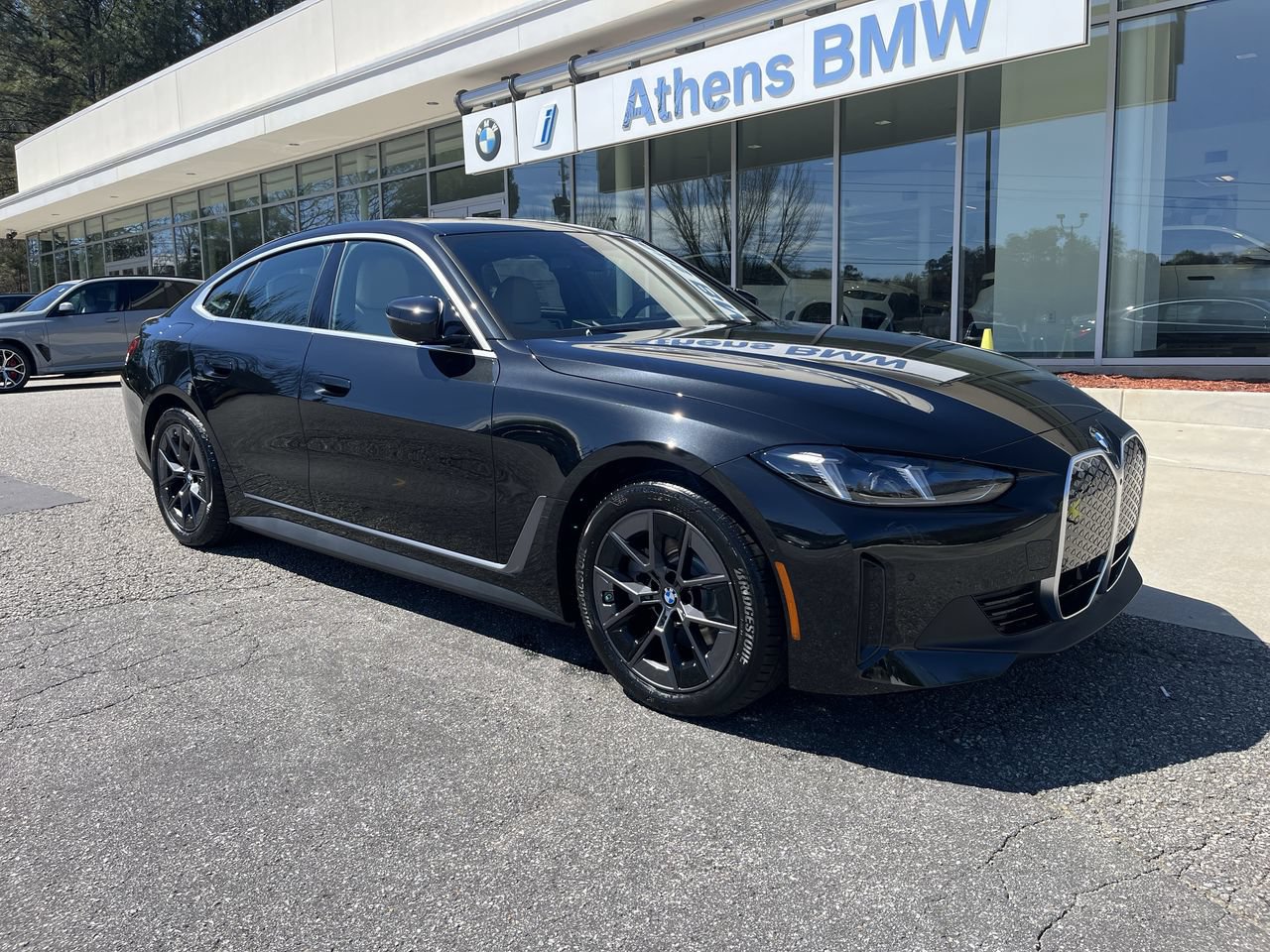 Used 2026 BMW i4 eDrive40 w/ Premium Package RWD image 2