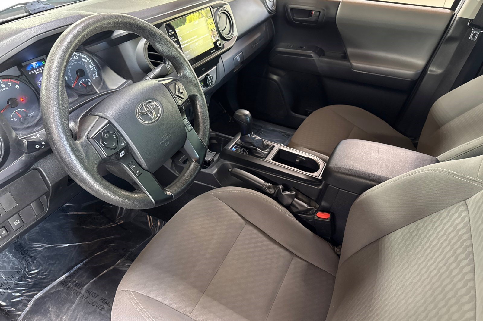 Used 2020 Toyota Tacoma SR AWD/4WD image 4