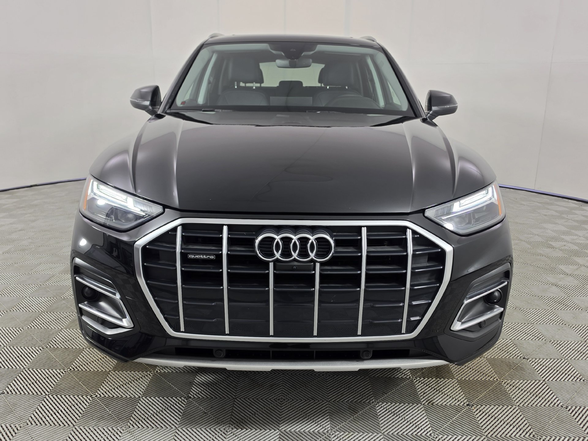 Certified 2024 Audi Q5 2.0T Premium Plus AWD/4WD image 2
