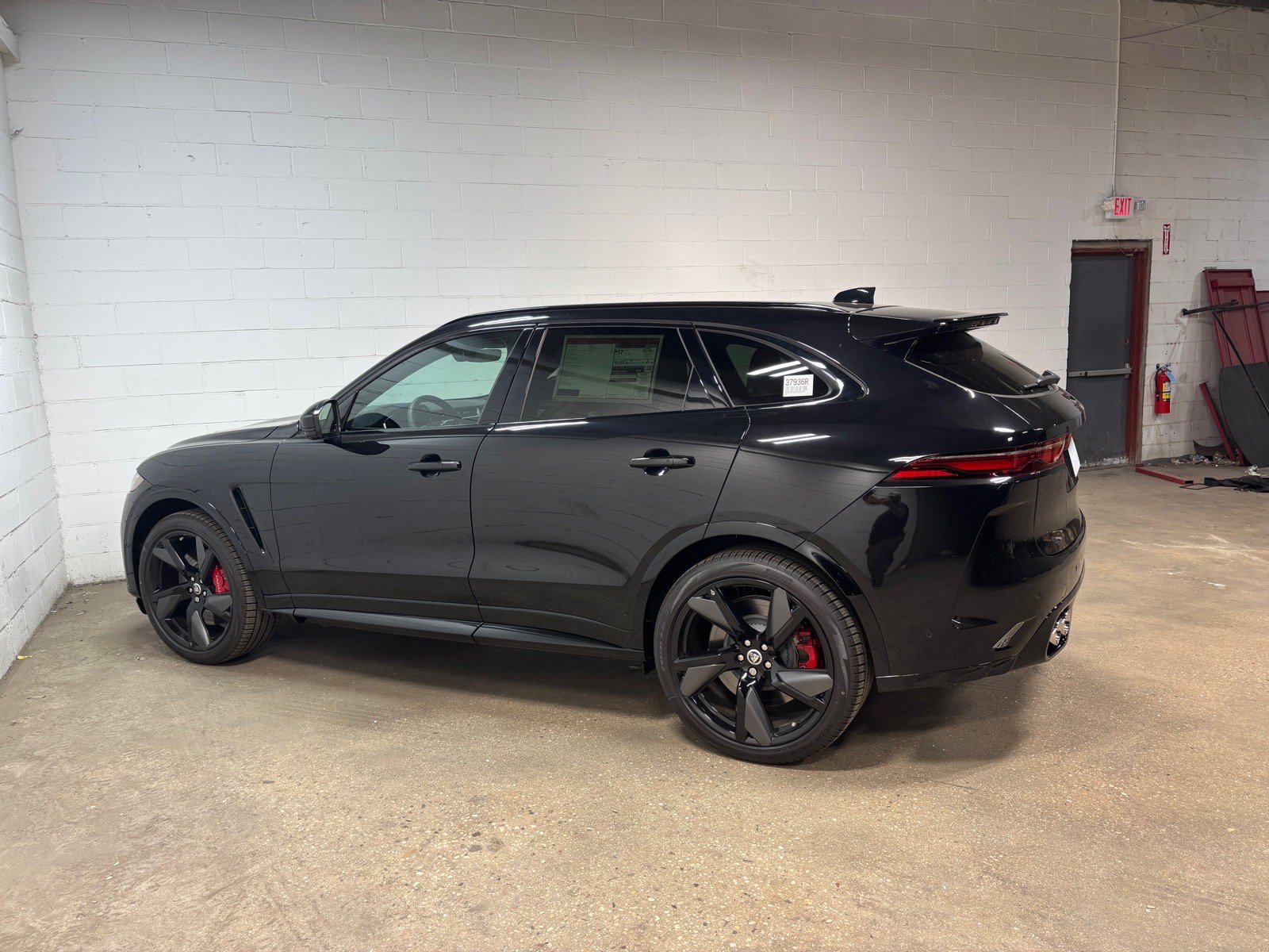 New 2026 Jaguar F-PACE SVR 575 Edition AWD/4WD image 10