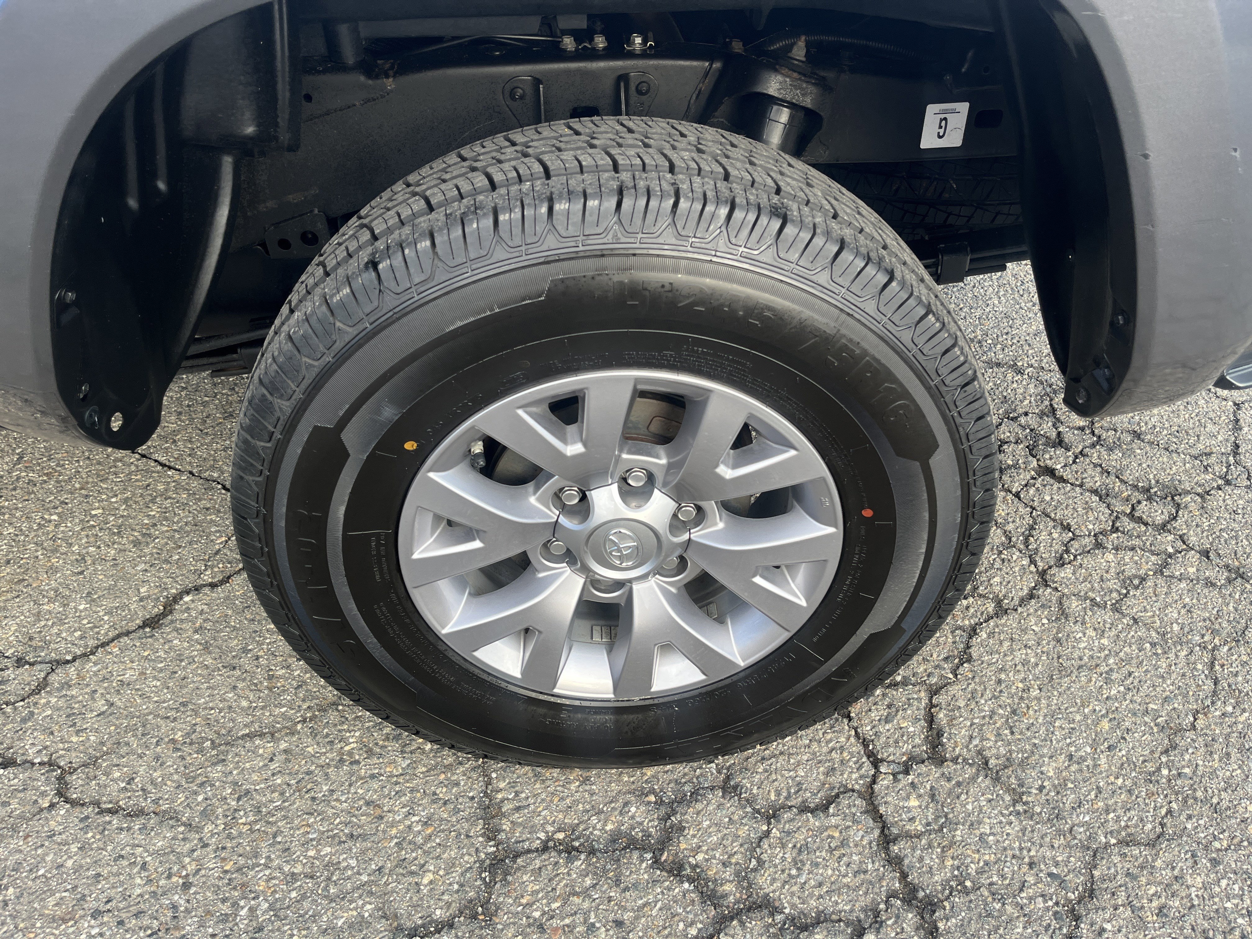 Used 2018 Toyota Tacoma SR5 image 11