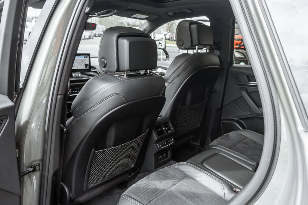 Used 2023 Audi SQ5 Prestige w/ Prestige Package AWD/4WD image 30