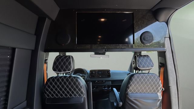 Used 2021 Mercedes-Benz Sprinter 2500 image 45