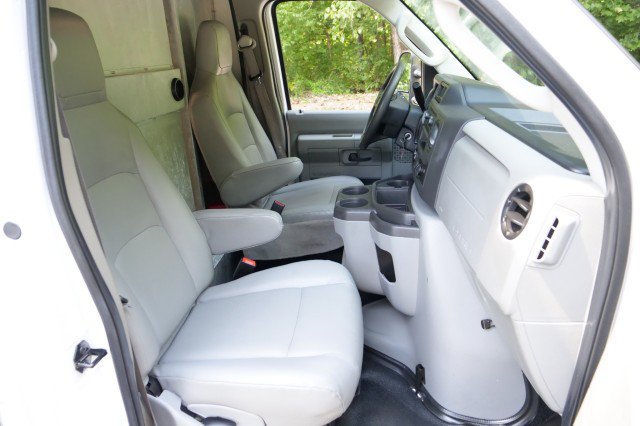 Used 2024 Ford E-450 and Econoline 450 Super Duty w/ Power Windows & Locks Group RWD image 30