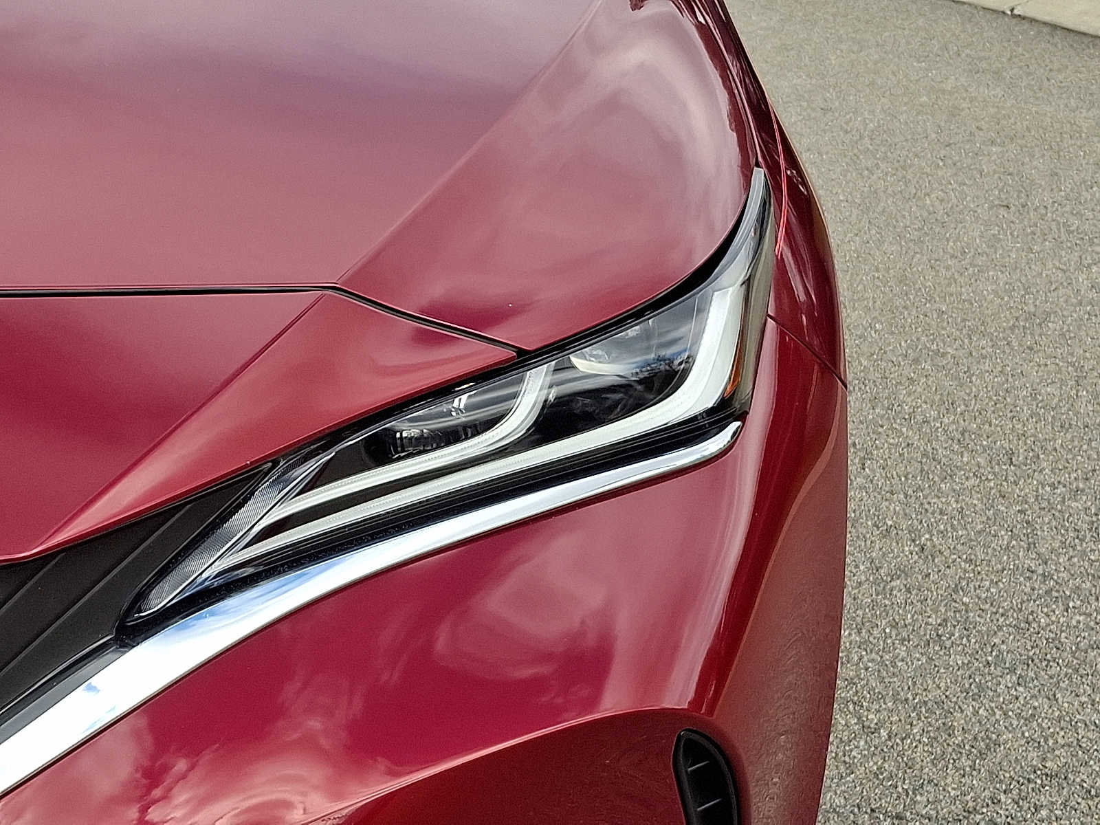 Certified 2023 Toyota Venza LE image 12