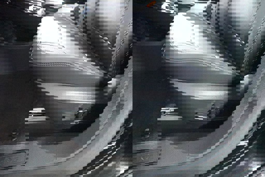 Certified 2025 Ford Mustang Mach-E Premium image 11