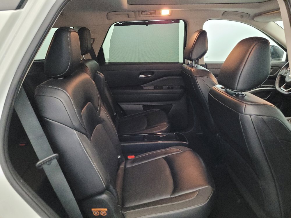 Used 2022 Nissan Pathfinder SL w/ SL Premium Package AWD/4WD image 19