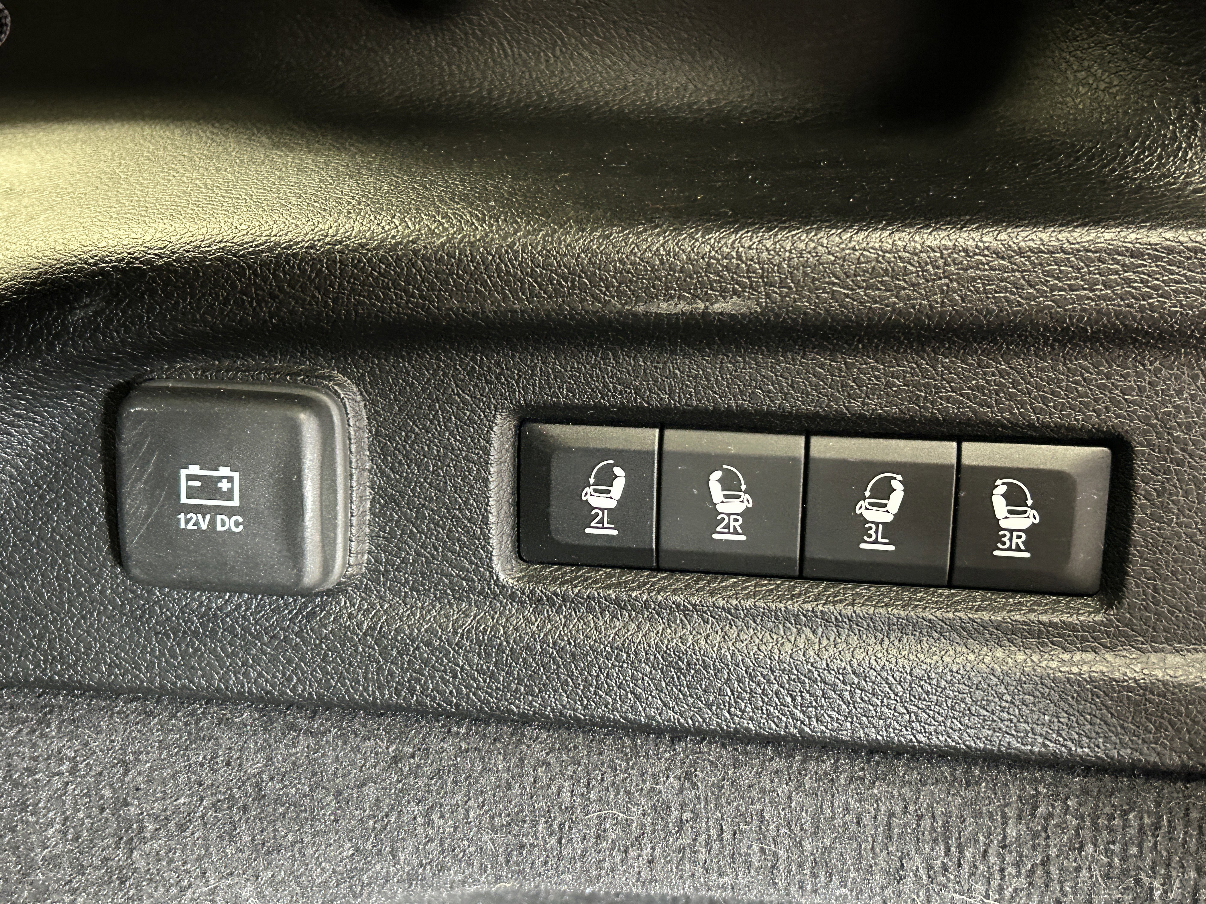 Certified 2022 Jeep Grand Cherokee L Overland w/ MOPAR Finishing Package AWD/4WD image 6