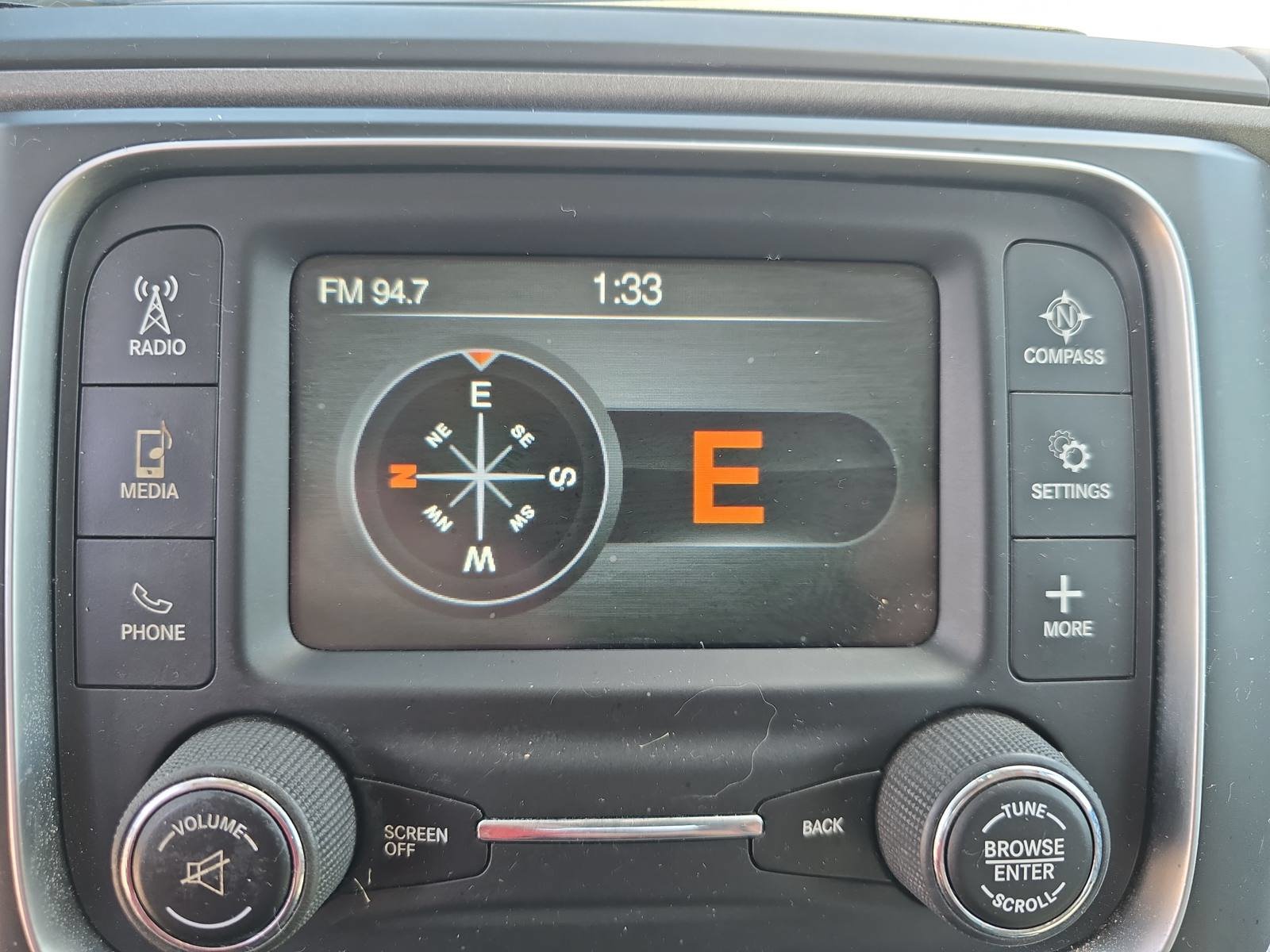 Used 2017 RAM 1500 Express RWD image 22