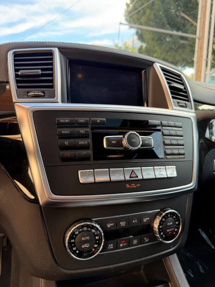 Used 2016 Mercedes-Benz GL 450 4MATIC w/ Premium I Package image 69