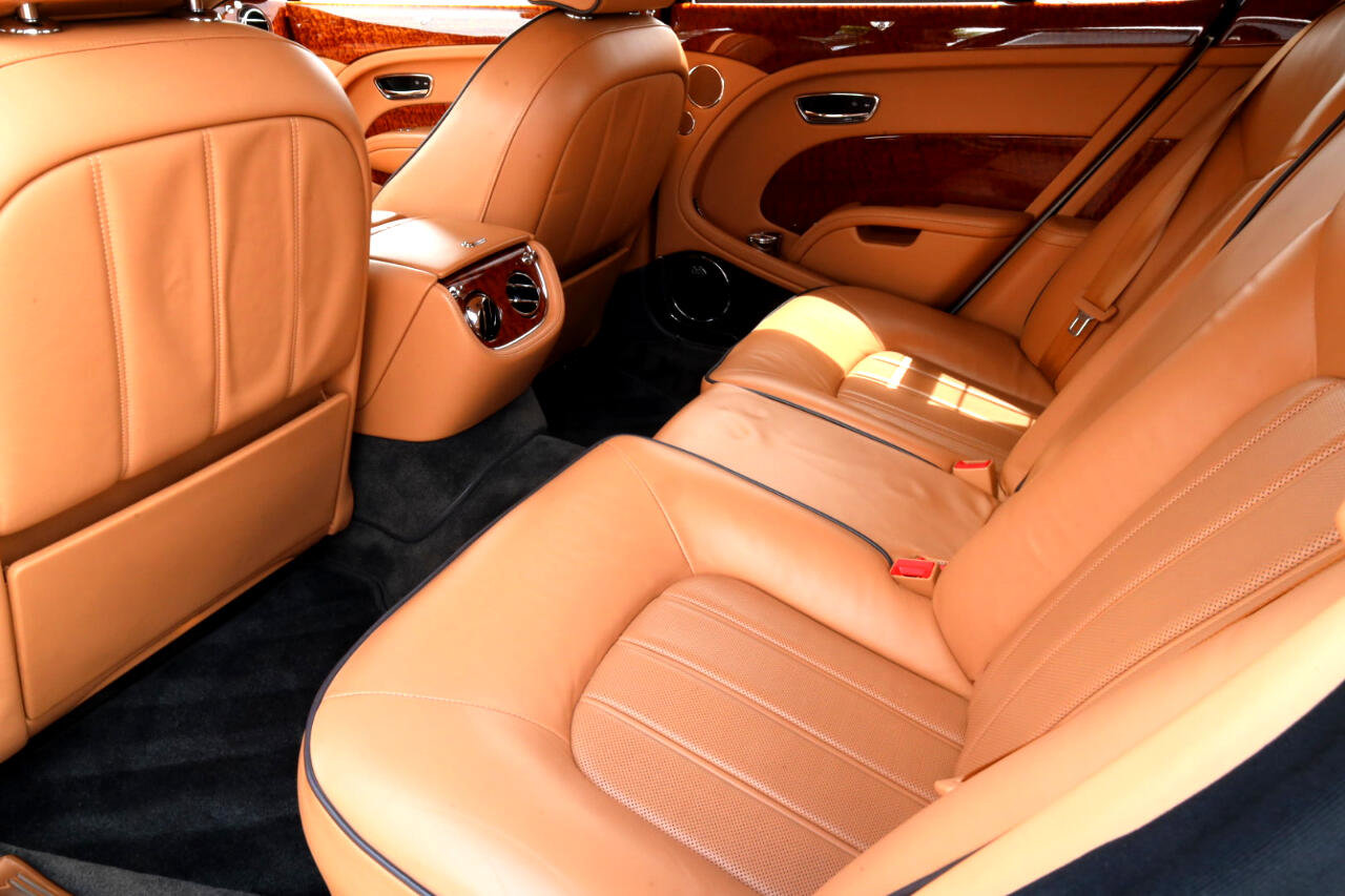 Used 2011 Bentley Mulsanne 4dr Sdn image 7