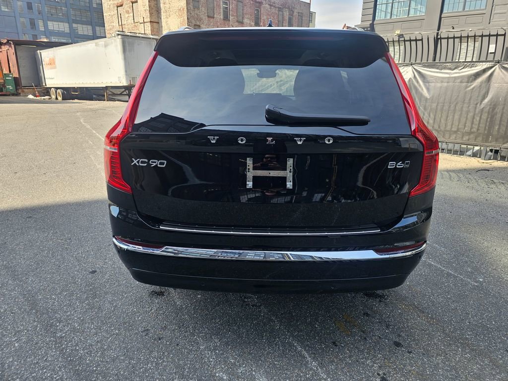 Certified 2024 Volvo XC90 B6 Plus w/ Protection Package Premier AWD/4WD image 3