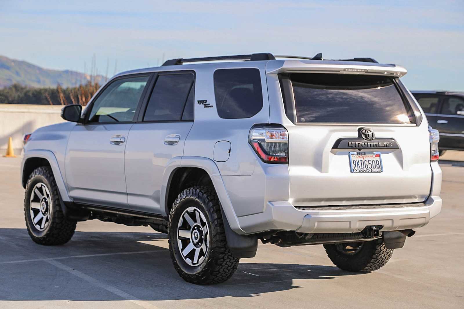 Certified 2024 Toyota 4Runner TRD Off-Road Premium image 8