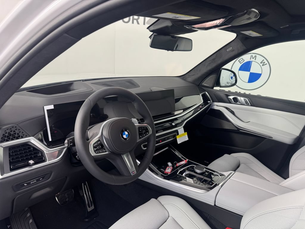 New 2026 BMW X5 xDrive40i w/ M Sport Package AWD/4WD image 11