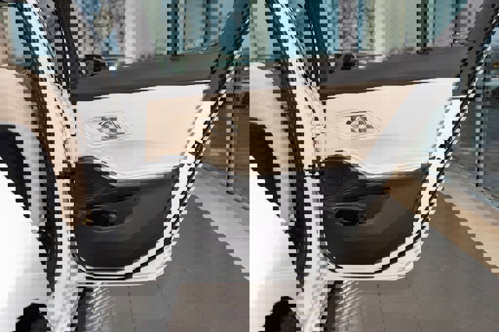 Used 2026 BMW 330i xDrive Sedan w/ Convenience Package image 34