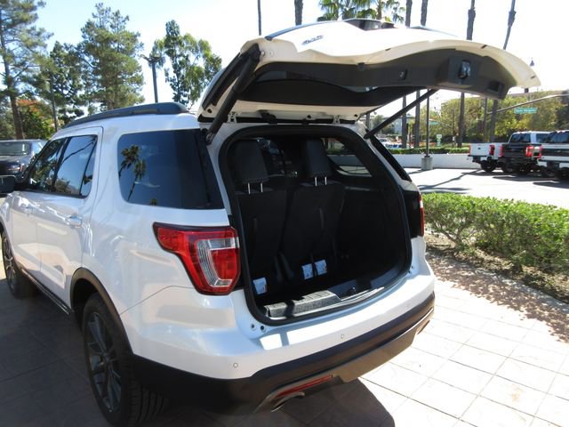 Used 2017 Ford Explorer XLT w/ Equipment Group 202A image 28
