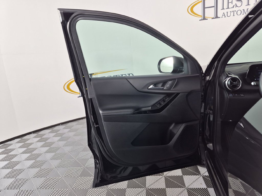 Used 2026 Chevrolet Equinox LT FWD image 13