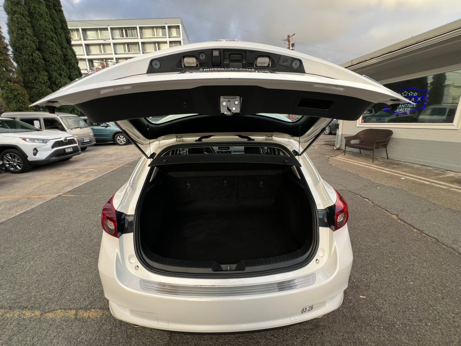 Used 2018 MAZDA MAZDA3 Touring image 27