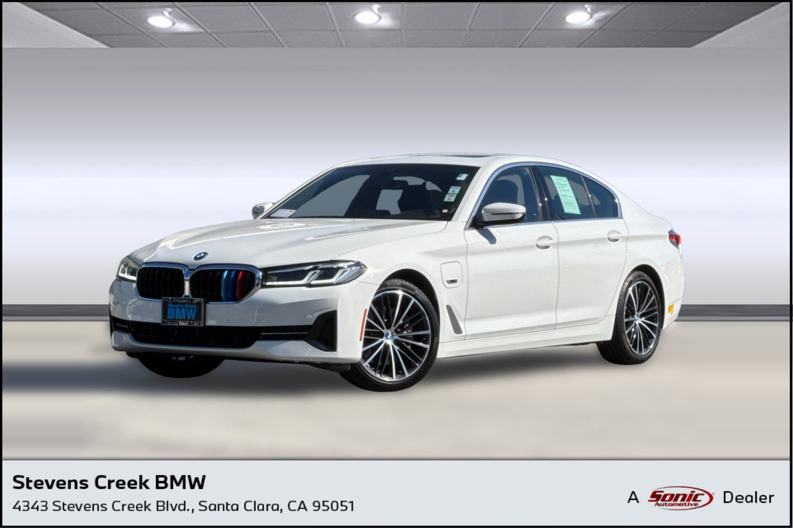 Used 2022 BMW 530e xDrive w/ Convenience Package AWD/4WD image 1