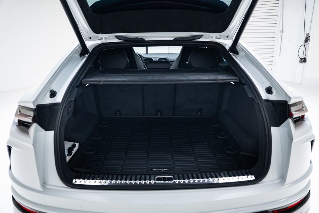 Used 2022 Lamborghini Urus image 30