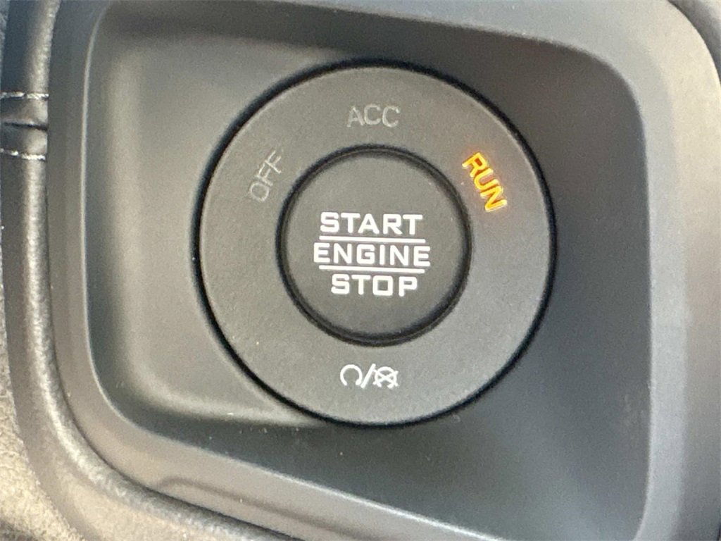 New 2025 Jeep Gladiator Sport image 31