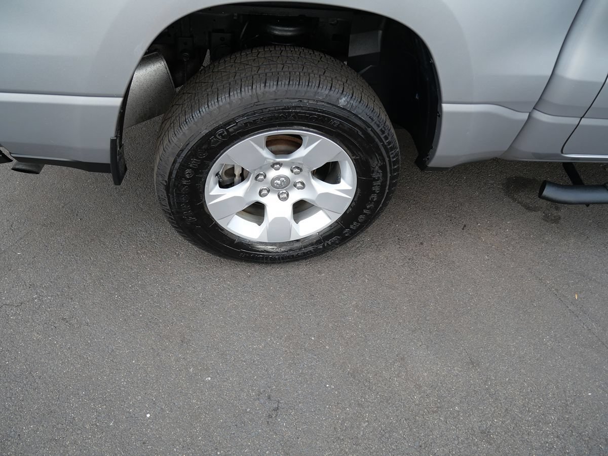 Used 2020 RAM 1500 Big Horn AWD/4WD image 36