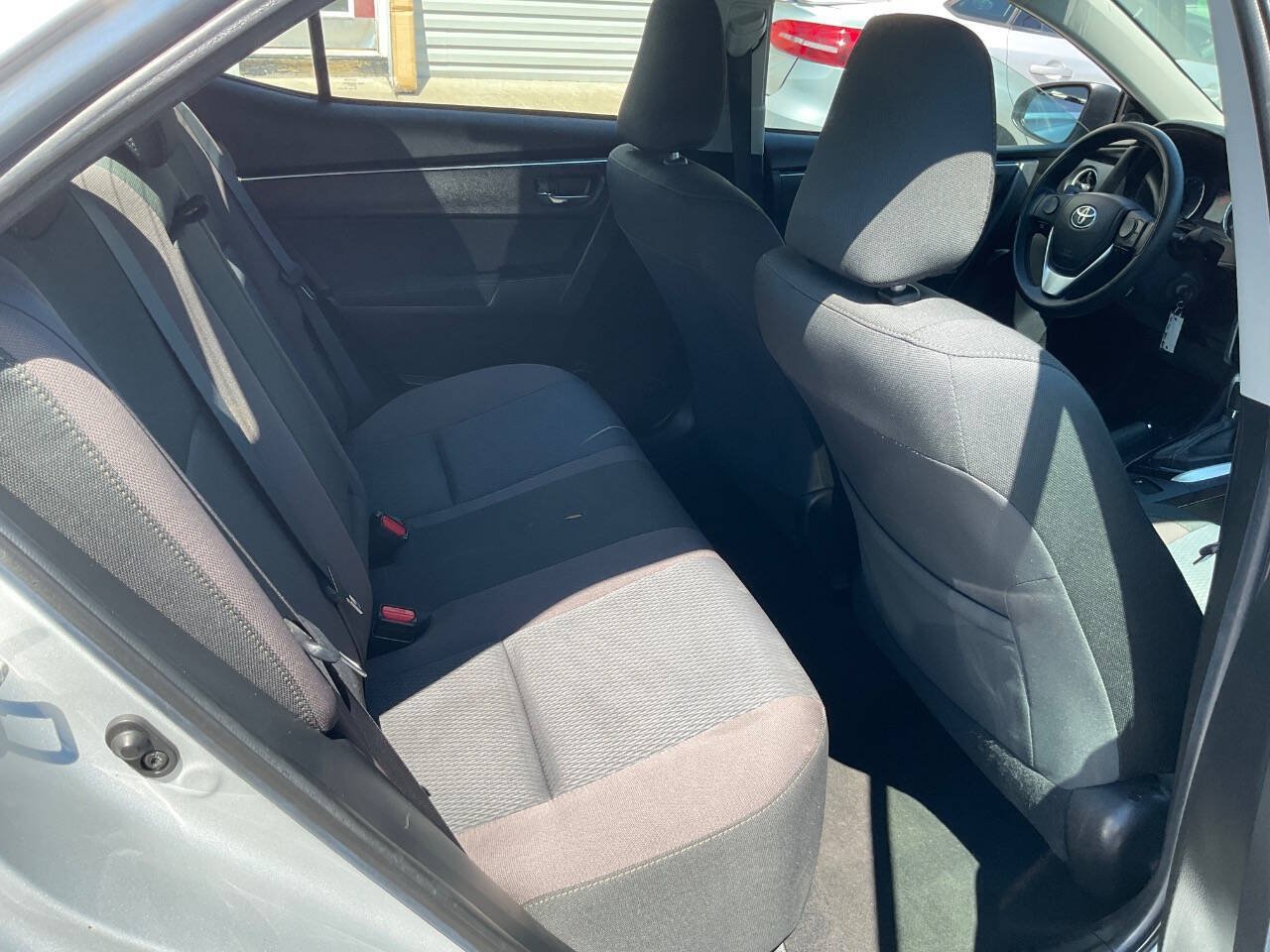 Used 2017 Toyota Corolla LE FWD image 20