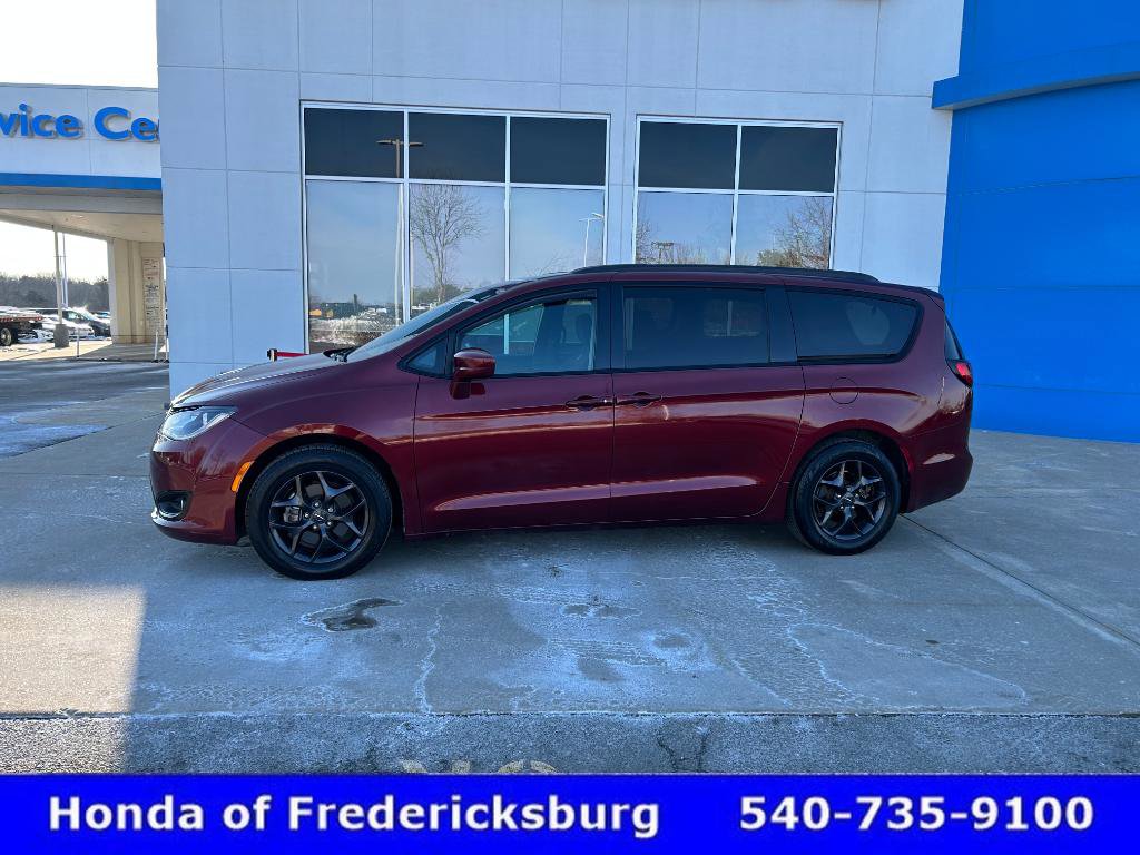 Used 2018 Chrysler Pacifica Touring Plus w/ S Appearance Package image 1