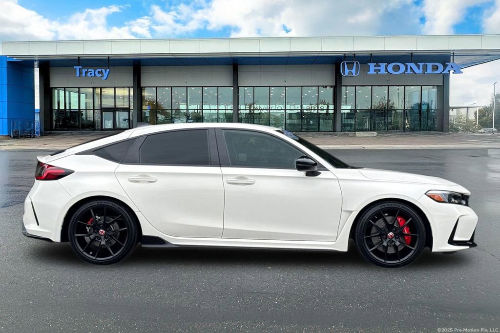 Certified 2025 Honda Civic Type R image 3