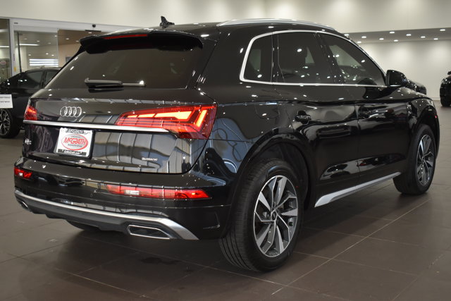 Used 2023 Audi Q5 2.0T Premium w/ Convenience Package AWD/4WD image 12