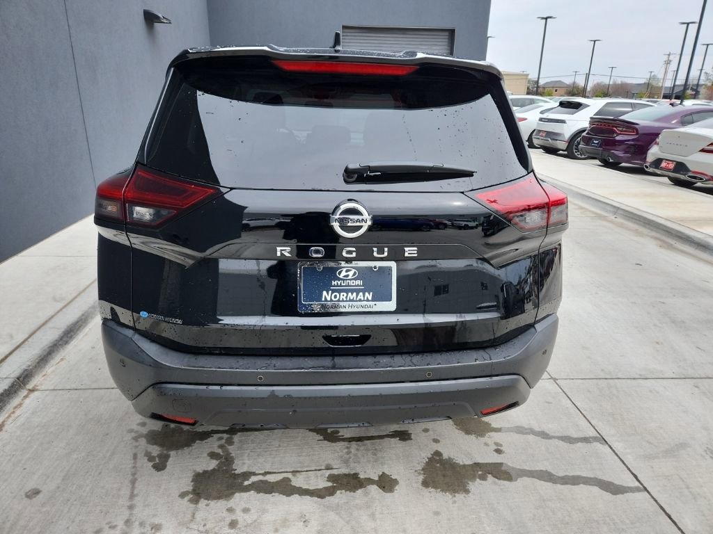 Used 2021 Nissan Rogue S image 6