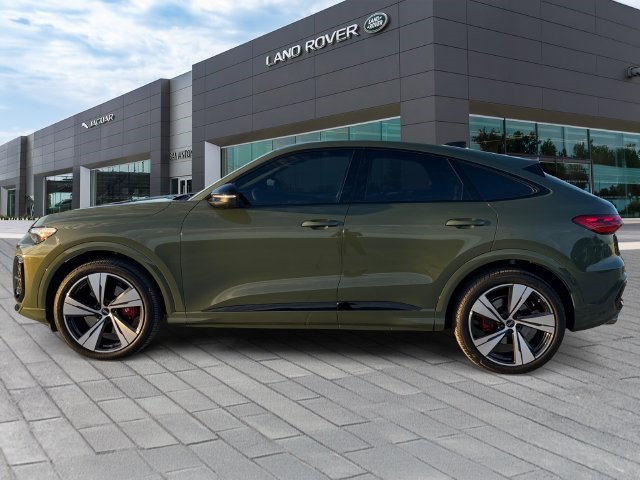 Used 2026 Audi SQ5 Premium Plus w/ Premium Plus Package AWD/4WD image 2