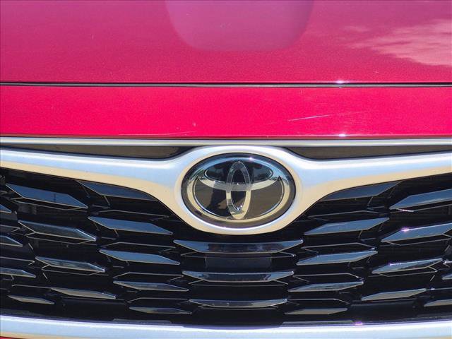 Used 2021 Toyota Highlander XLE FWD image 9