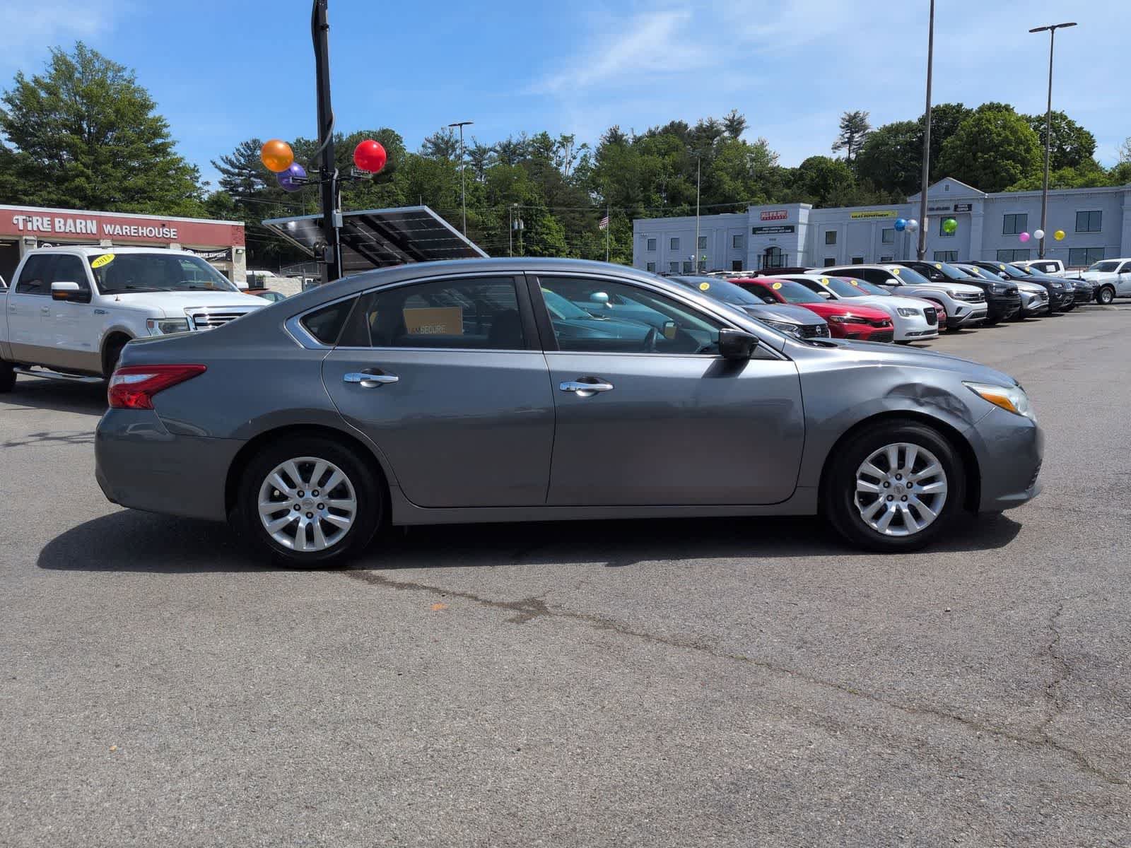 Used 2016 Nissan Altima 2.5 FWD image 9