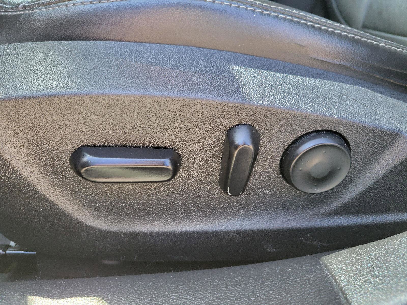 Used 2013 Chevrolet Malibu Eco w/ Leather Package FWD image 9