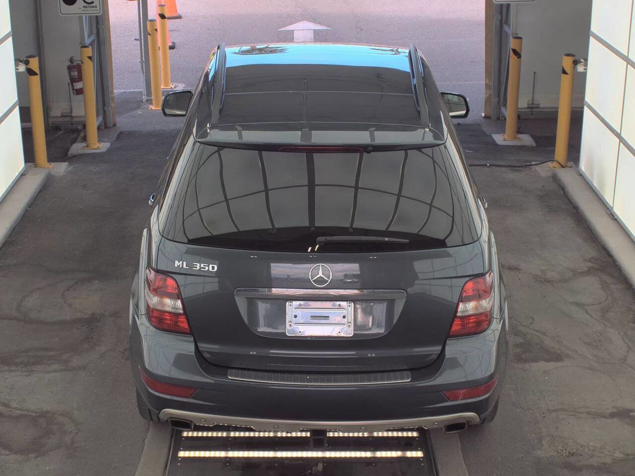 Used 2010 Mercedes-Benz ML 350 BlueTEC 4MATIC w/ Premium 1 Pkg image 2