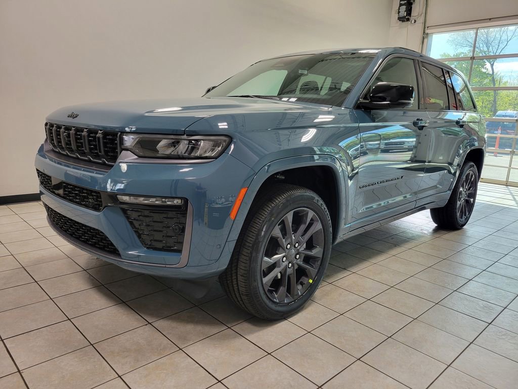 New 2026 Jeep Grand Cherokee Limited AWD/4WD image 3