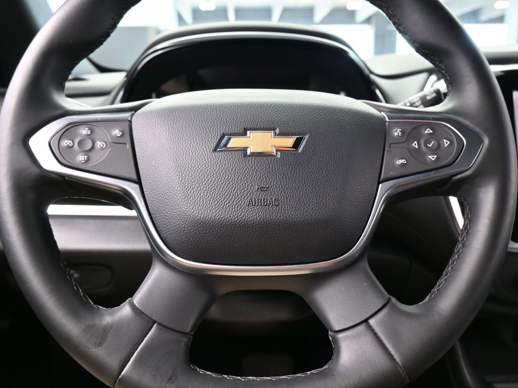Used 2023 Chevrolet Traverse LT image 23