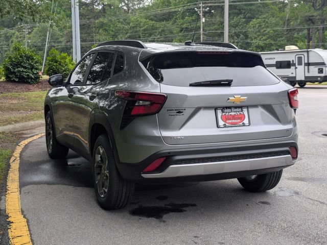 New 2026 Chevrolet Trax LT w/ Driver Confidence Package FWD image 4