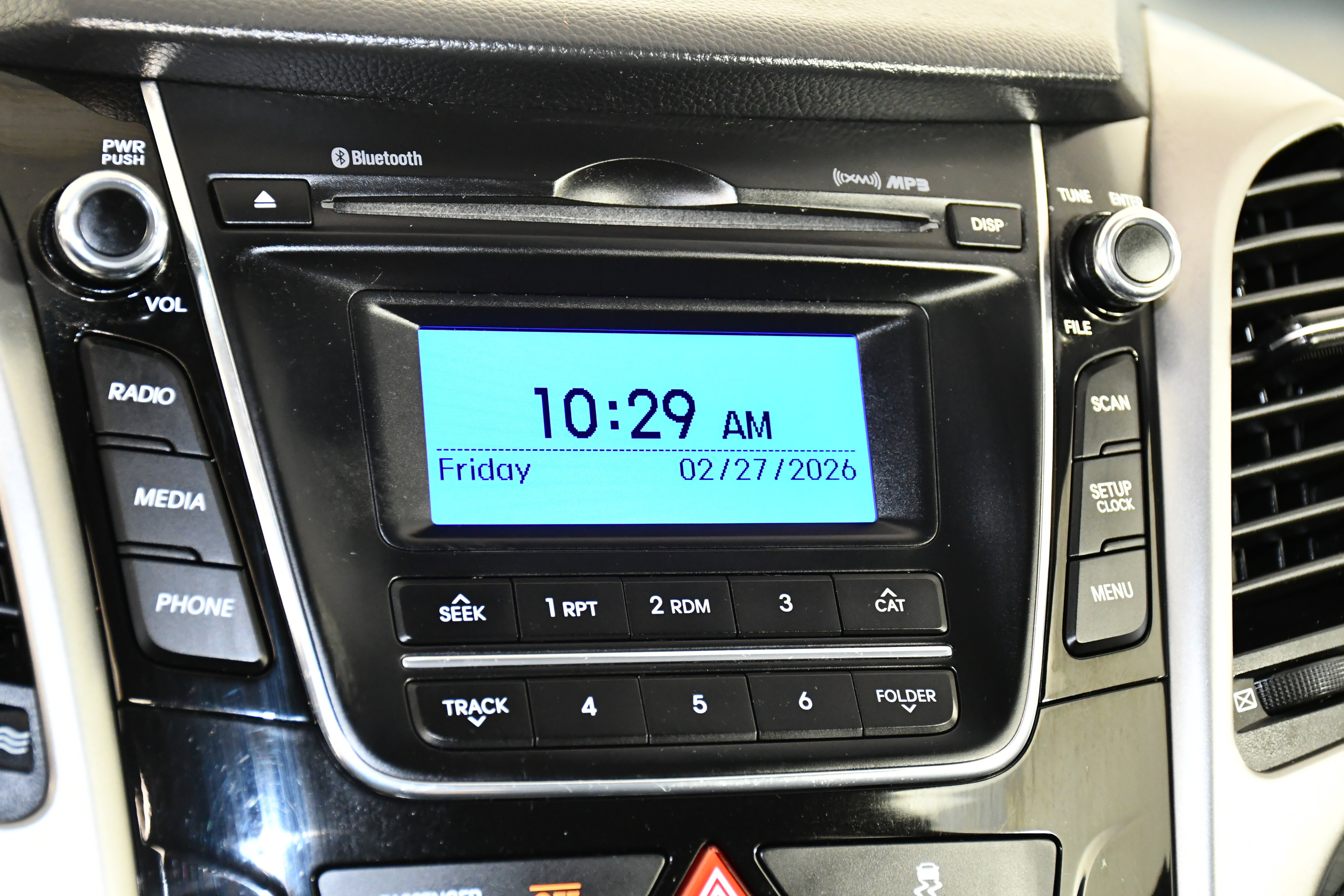 Used 2017 Hyundai Elantra GT image 25