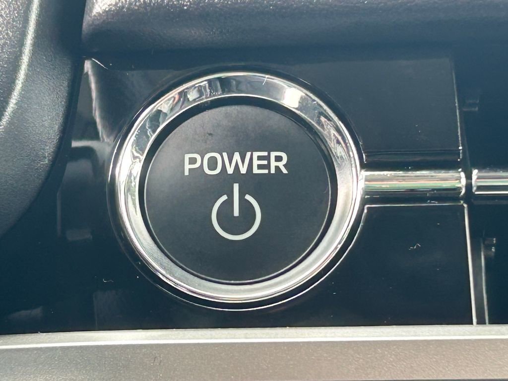 Used 2025 Mitsubishi Outlander 4WD Plug-In Hybrid image 19
