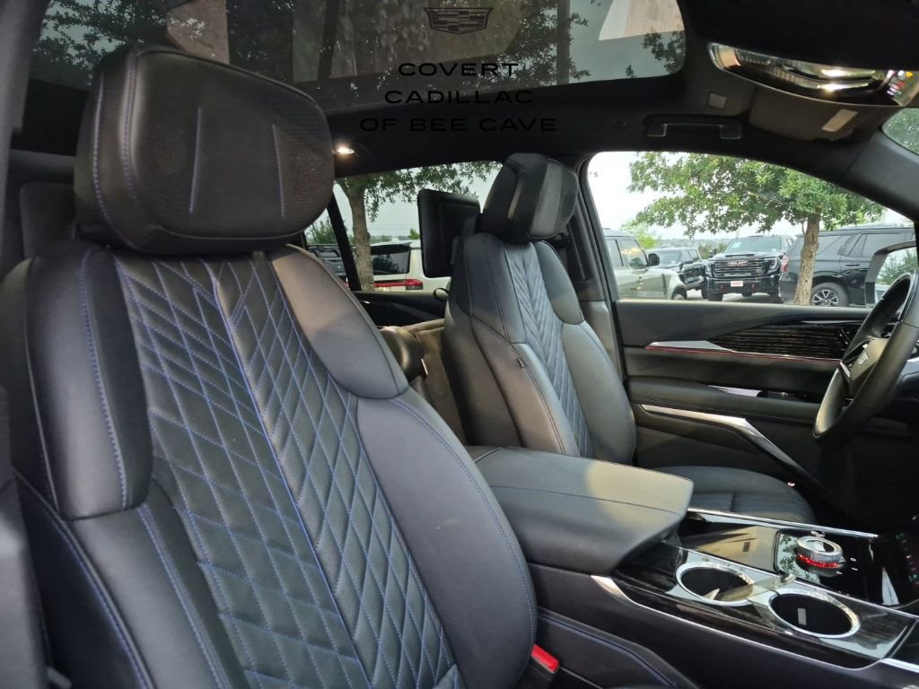 Used 2025 Cadillac Escalade IQ Sport 1 w/ Smart Trailering package image 17