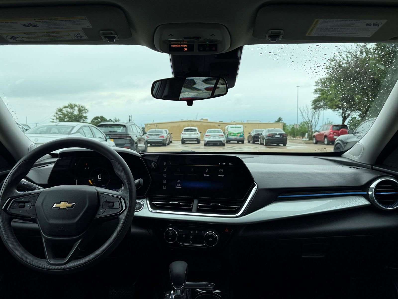 Used 2025 Chevrolet Trax LT FWD image 33