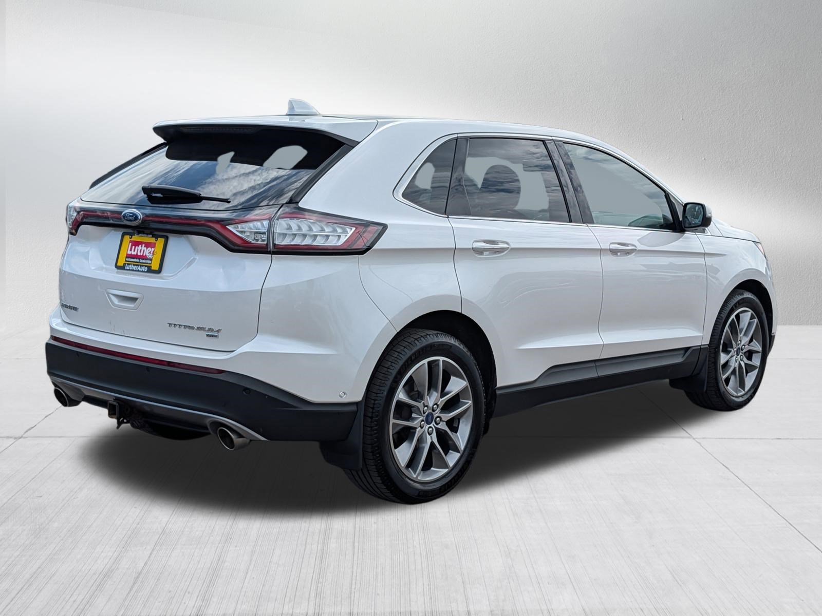 Used 2018 Ford Edge Titanium w/ Equipment Group 302A AWD/4WD image 7