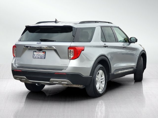 Certified 2023 Ford Explorer XLT w/ Equipment Group 202A AWD/4WD image 4