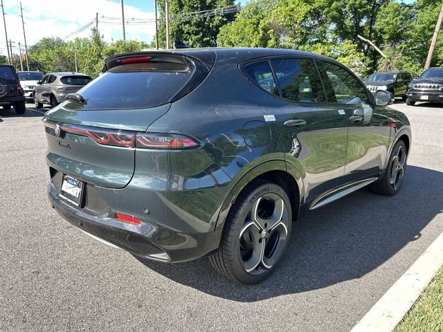 New 2026 Alfa Romeo Tonale w/ Active Assist Package AWD/4WD image 8