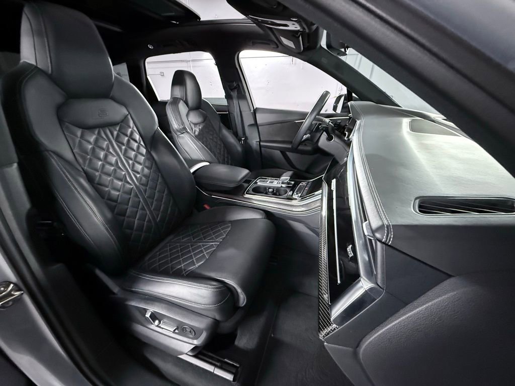 Used 2021 Audi SQ7 Premium Plus w/ Executive Package AWD/4WD image 27